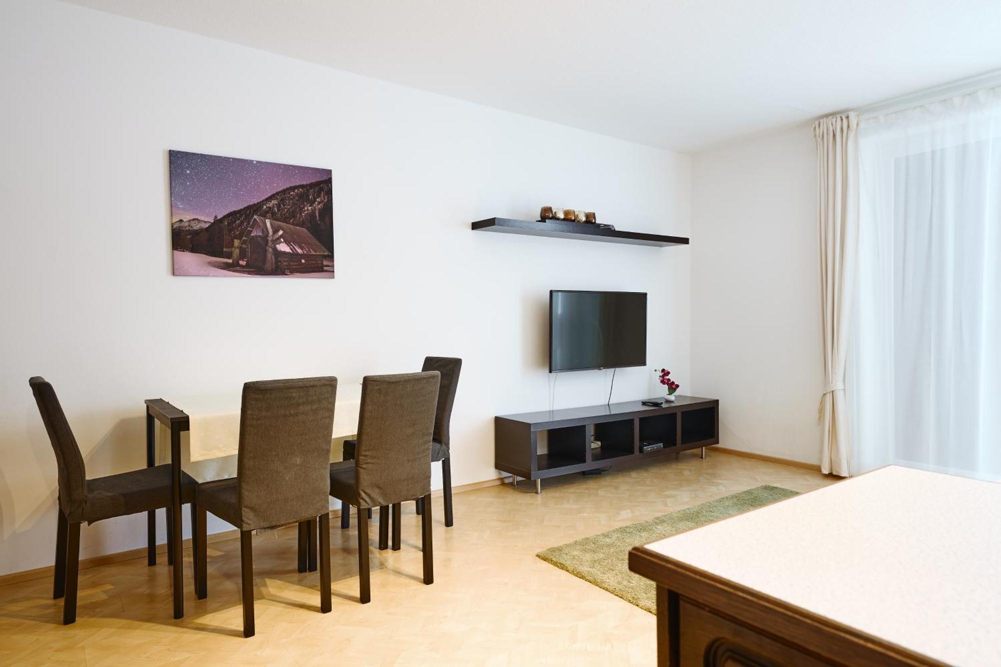 Alpina Holiday Living Zirbenstrasse オーバータウエルン エクステリア 写真